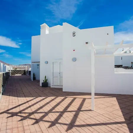 Amparo Villa